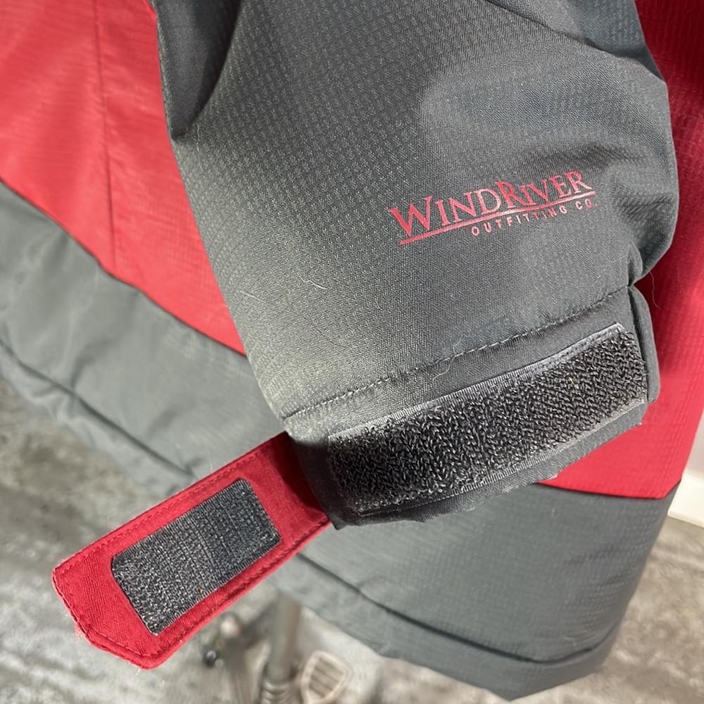 Wind river mens winter coat size large in near new condition.  T-max.  Hyper-Dri - Picture 10 of 17